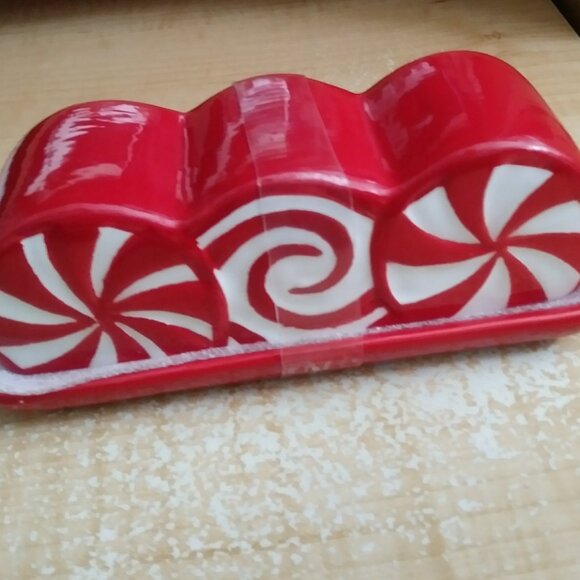 Merry & Bright Christmas Gift-Inspired Ceramic Butter Dish - Picture 12 of 12